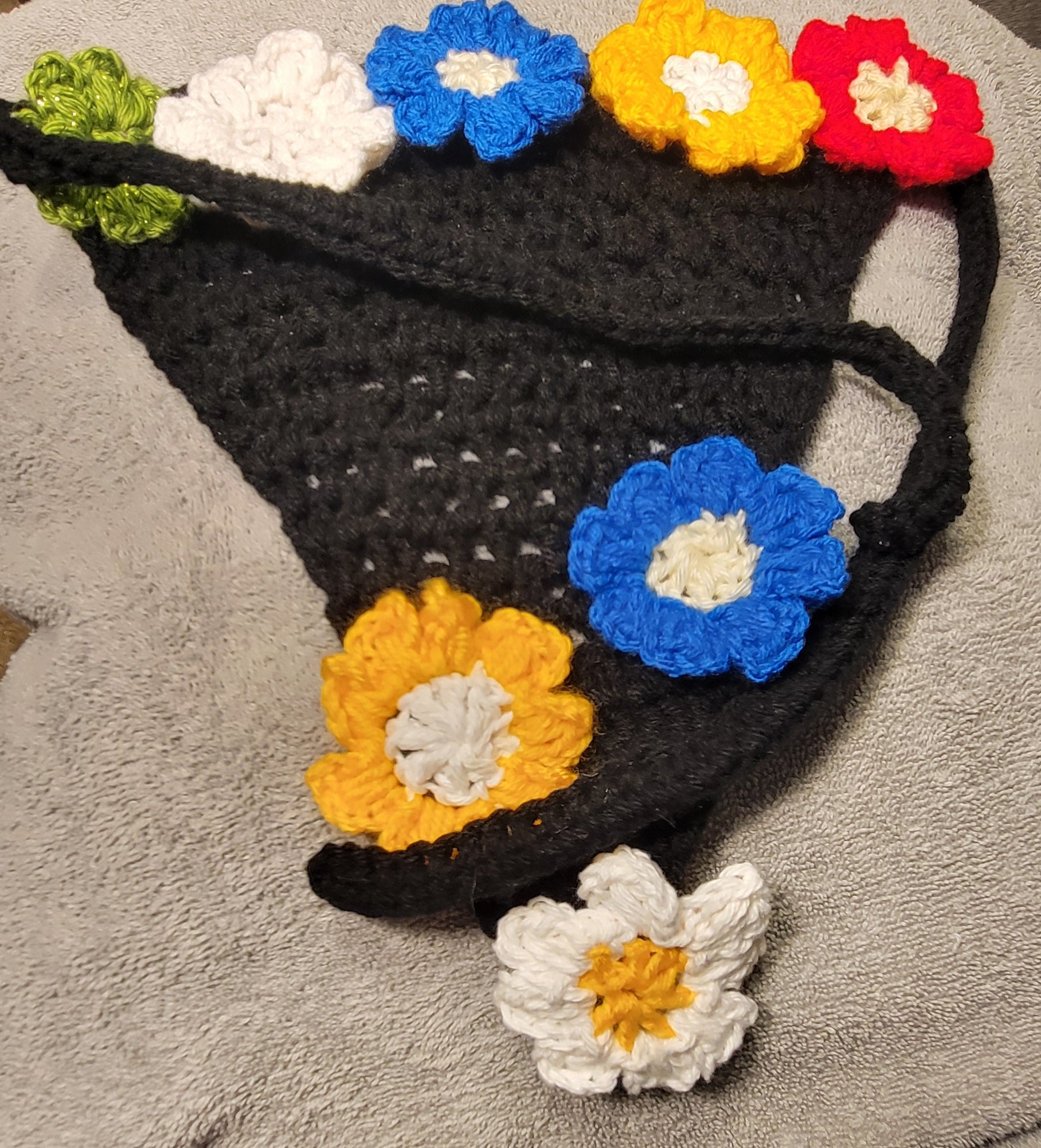 Black crochet bandana wit flowers